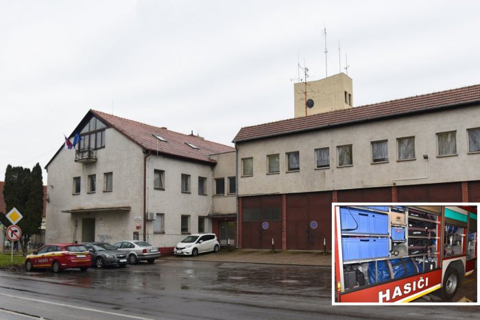 Ilustračný obrázok k článku FOTO: Hasiči v Trnavskom kraji dostali novú techniku, kompresory za 30-tisíc eur