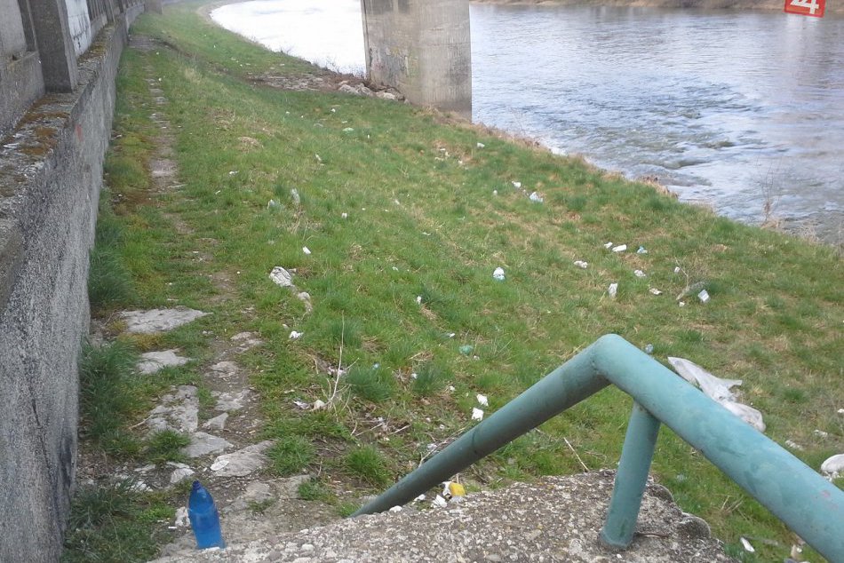 Foto: Smeťozber odľahčil Hlohovec od odpadkov