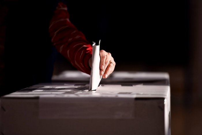 Ilustračný obrázok k článku Voľby sa blížia: Hlohovčania môžu požiadať o prenosnú hlasovaciu schránku